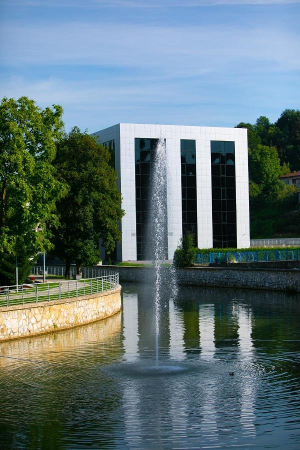 Hotel Bank Kiseljak Exteriör bild